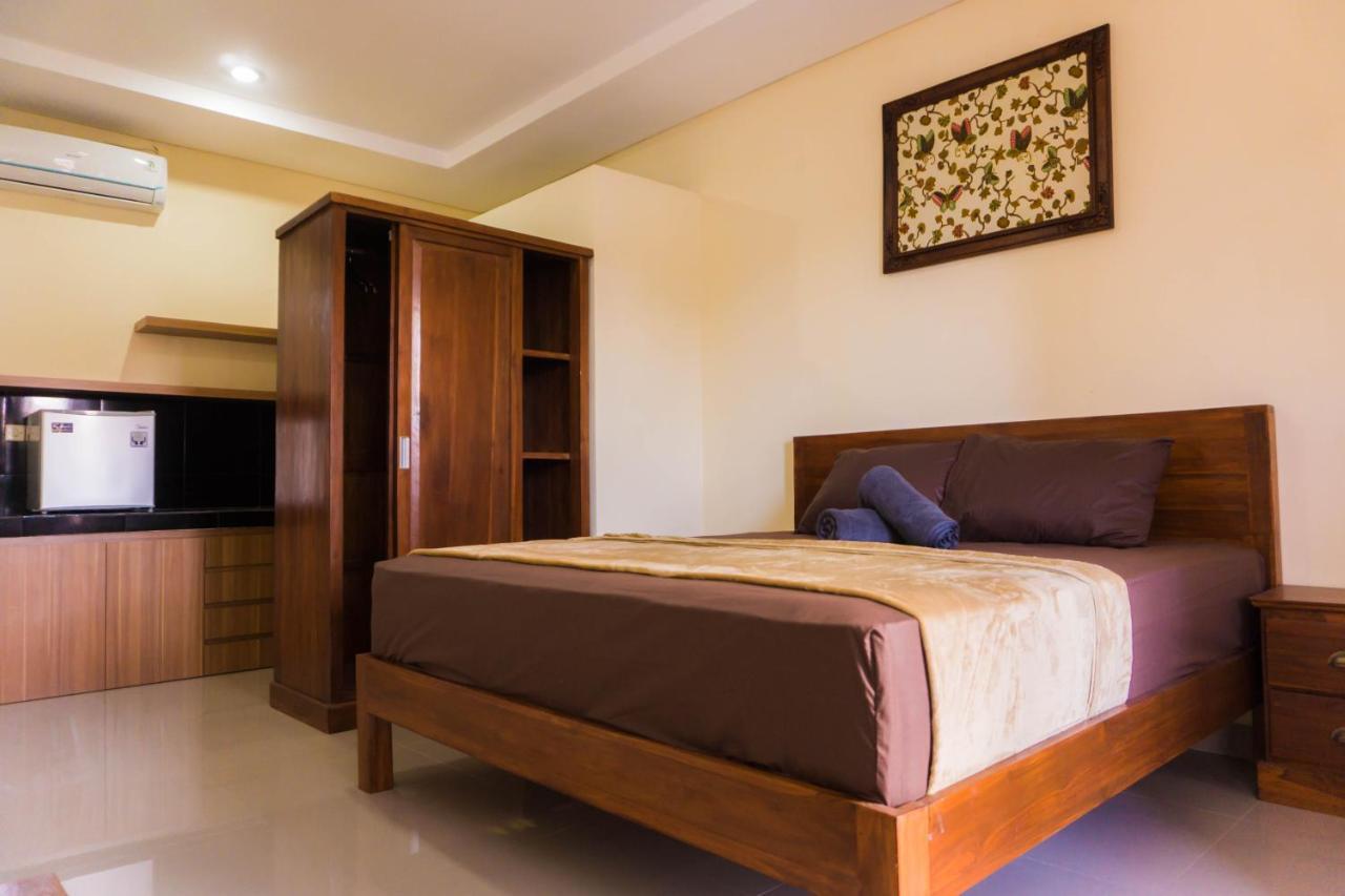 Cakra House Hotel Dempasar Exterior foto
